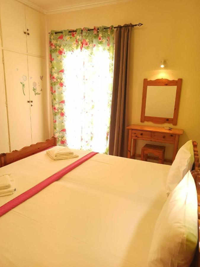 Corfu Sunflower Apartments Benitses  Buitenkant foto