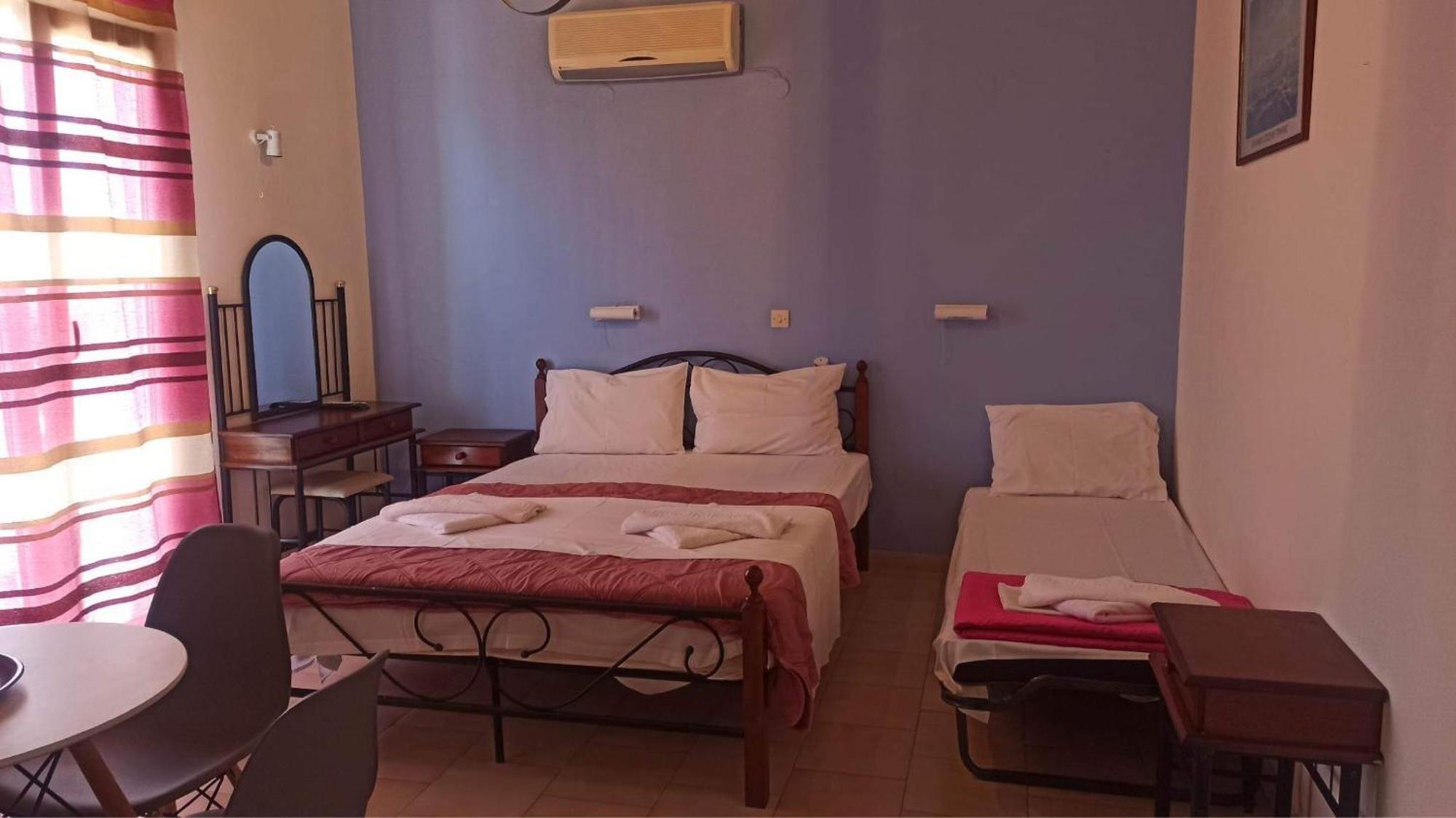 Corfu Sunflower Apartments Benitses  Buitenkant foto