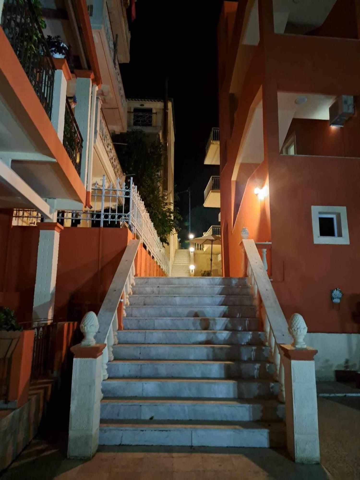 Corfu Sunflower Apartments Benitses  Buitenkant foto